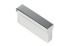 pomello 990 POMELLO 990, pomoli di design. Mital produttore di pomoli: pomolo in alluminio anodizzato int. mm 32, completo di viti m4 x 25.